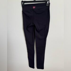 Aritzia TNA Black leggings with pink logo Size XS
